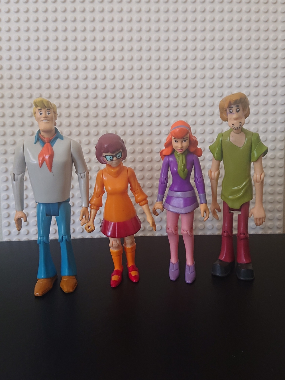 2011 Hanna-Barbera Scooby Doo - Fred, Velma, Shaggy, Daphne Action Figures